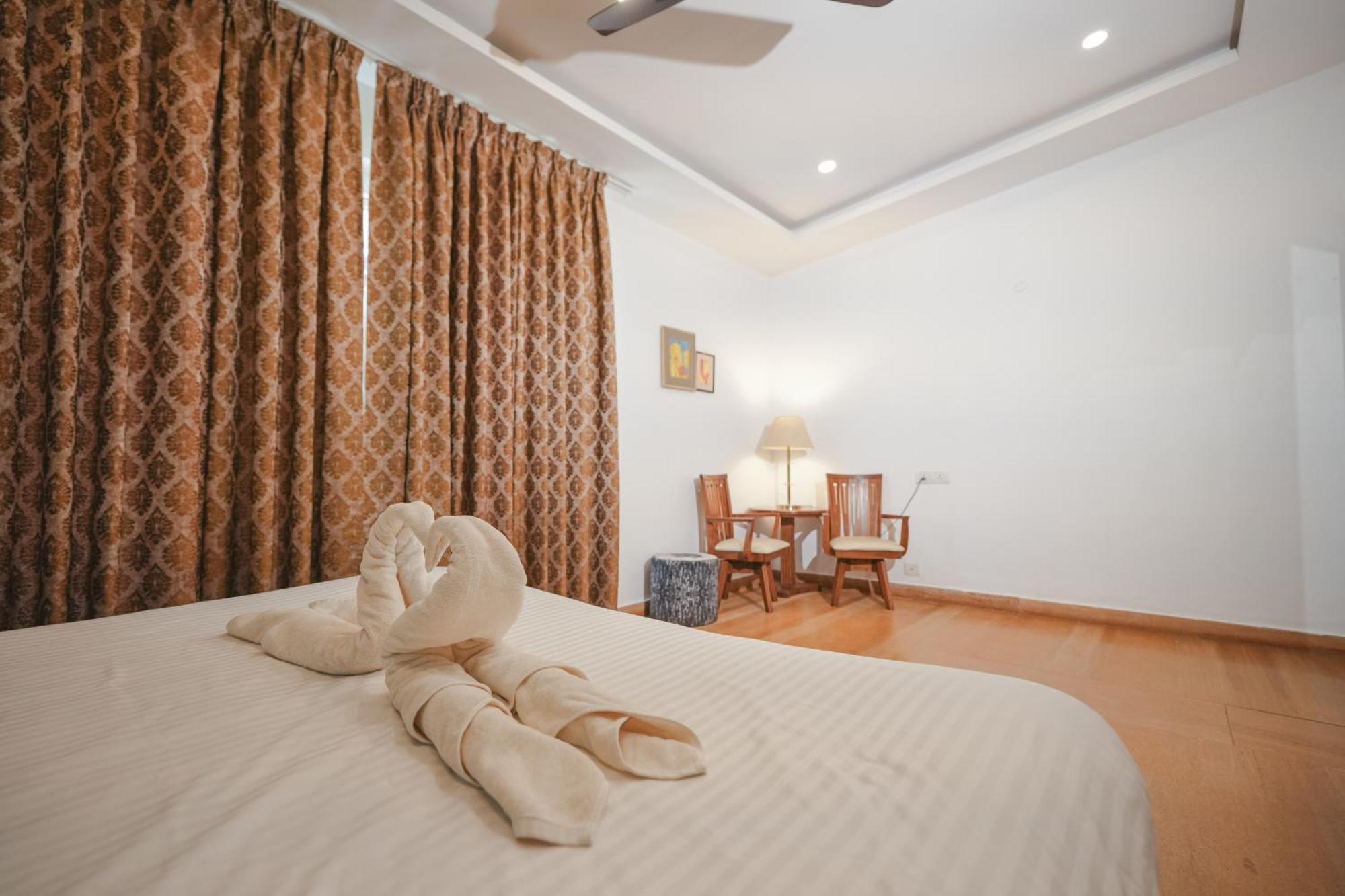 Villa M - Jia 3- 3Bhk In Candolim, Pool Facing, Near Beach, Breakfast Included 외부 사진
